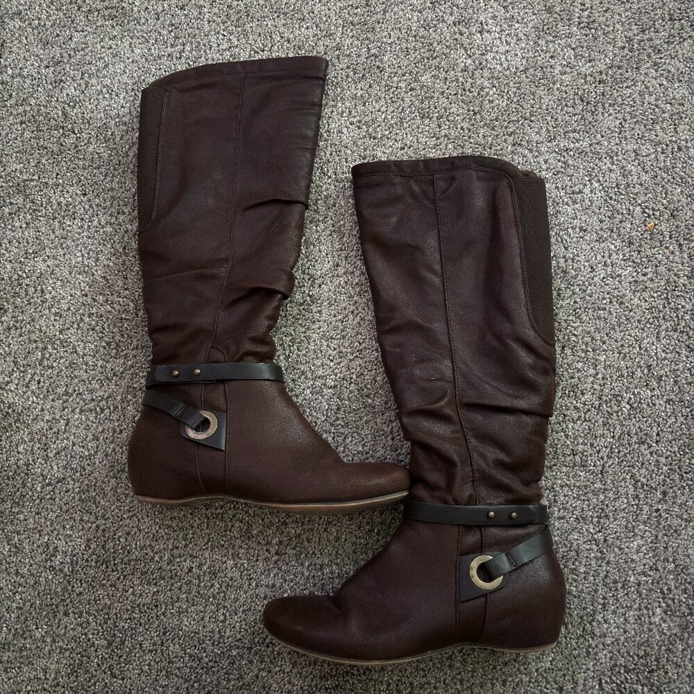Bare Traps SIOBHAN Woman's Flat Heel/Full Zip/Lined Cocoa Knee Length Boots 8M